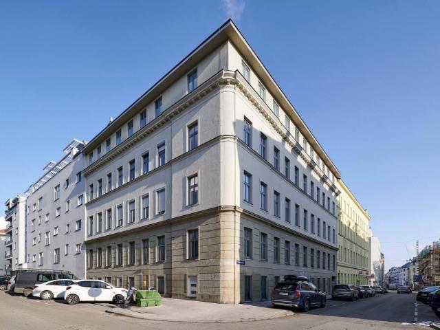 Klein, fein & voller Chancen – Ihr Einstieg in den 17. Bezirk Sanierungsbedürftig