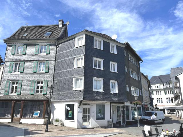 Kleinod für Liebhaber Denkmalgeschützes Wohn u. Geschäftshaus in bester Lage