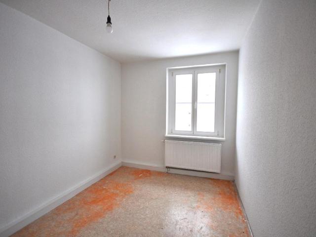 Kleine 3 Zi. Whg. mit auf Wunsch Garage in Weißkeißel