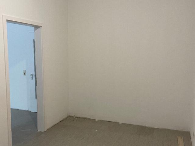 Kleine 3 Zimmerwohnung mit neuem Boden