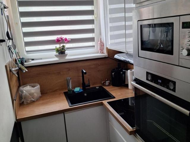 Kleine 4 Zimmer Wohnung mit Loggia in Haid