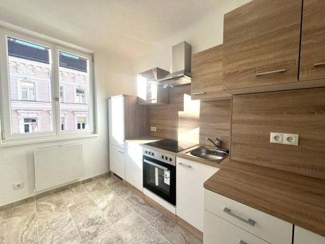 Kleine, feine Single oder Starwohnung in zentraler Lage im 3. Bezirk in direkter U Bahnnähe !