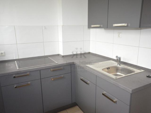 Kleine helle 2 Raumwohnung mit Einbauküche in Moers Holderberg!