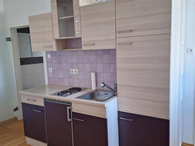 Kleine Wohnung mit 38 m² in zentraler Lage mit extra Schlafzimmer