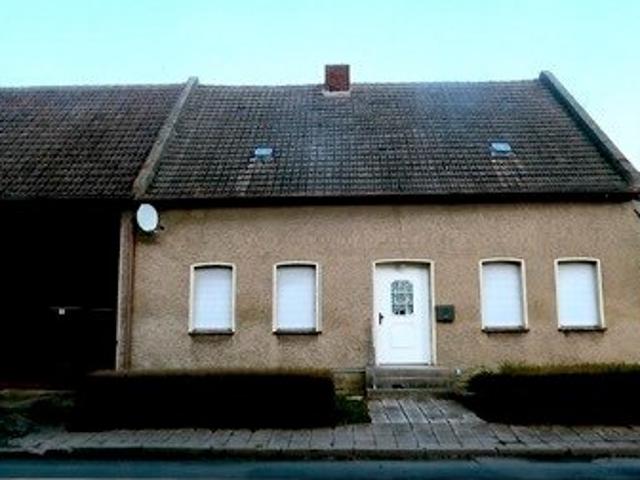 kleiner Bauernhof in ruhiger Randlage