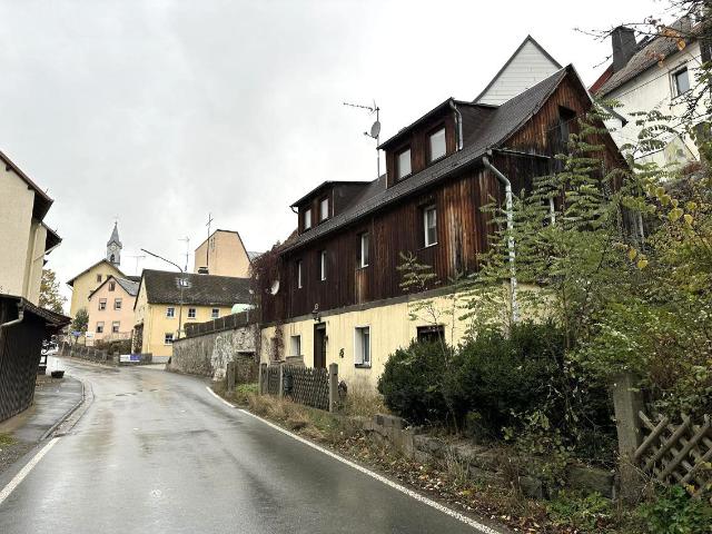Kleines Bauernhaus zur Kernsanierung in Seußen Insolvenzverkauf