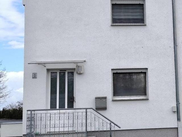 Kleines, gemütliches Eigenheim mit Garten und Garage