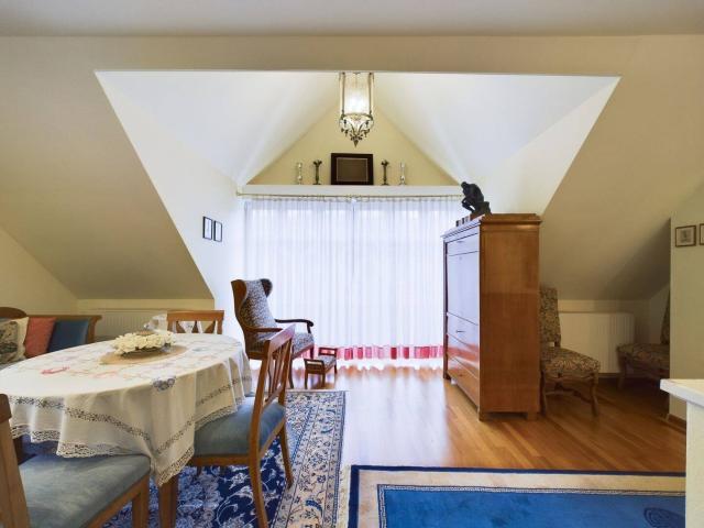 Kleines Haus statt Wohnung mit Garten, Balkon, Terrasse und Stellplatz für Singles Paare