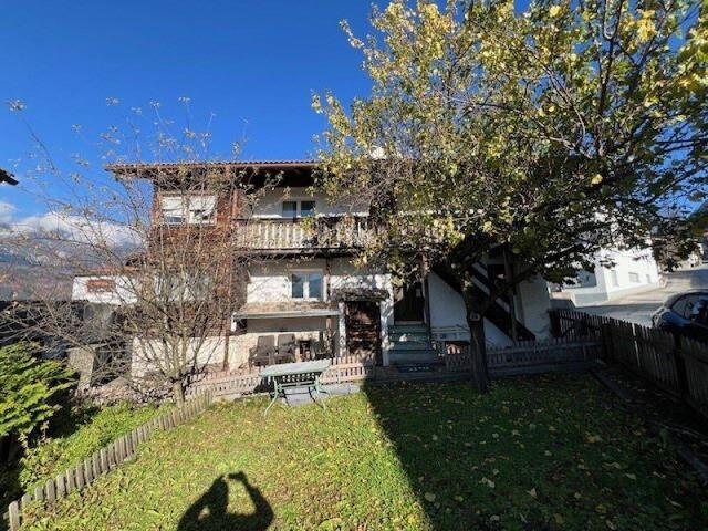 Kleines Wohnhaus mit 2 getrennten Wohnungen, Sonnenlage