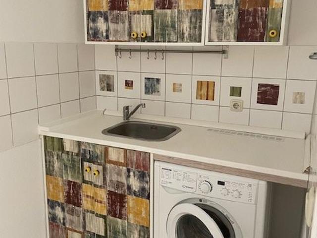 kleines 1 Raumapartement im Hinterhaus: kleines Einraumappartement im 1. OG eines Hinterhauses