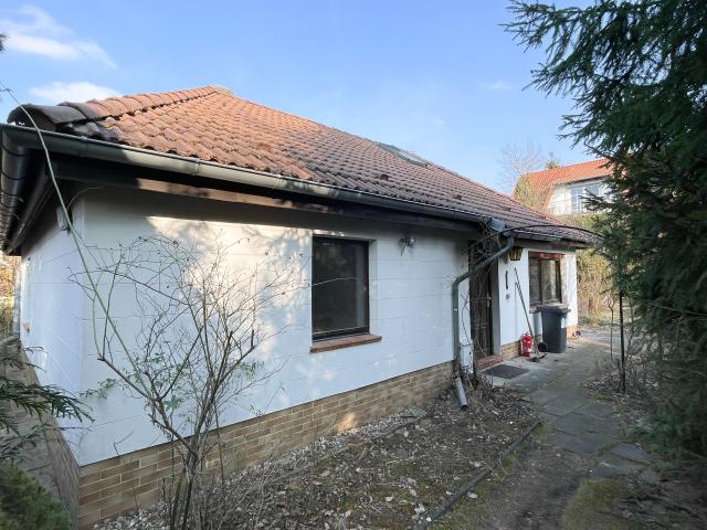 Kleinhaus mit Gestaltungspotenzial oder Baugrundstück in Rahnsdorf!