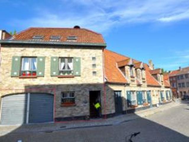 Kleinschalig / autonoom gebouw in hartje Brugge bestaande u
