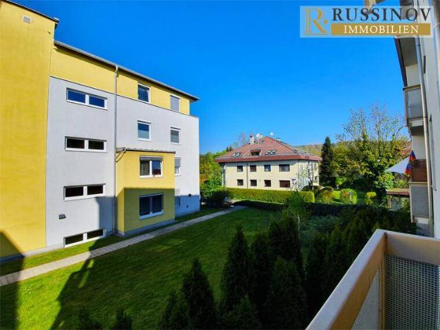 Kleinwohnung mit Loggia direkt neben Universität und Lakeside Park