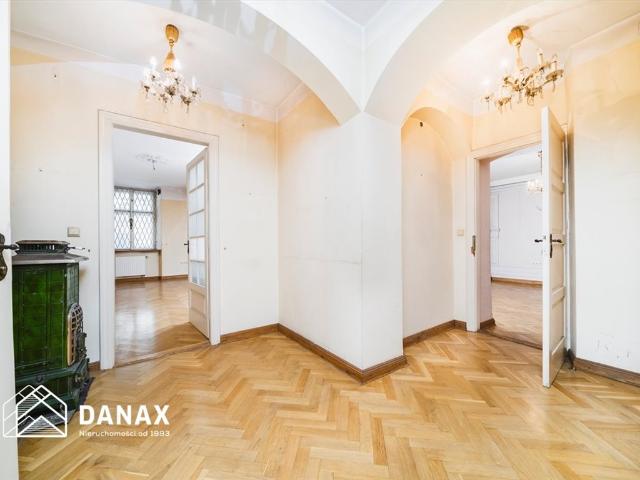 Klimatyczne 3 pokoje w sercu Krakowa, 176 m²