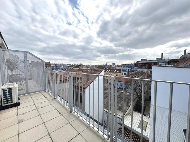 Klimatisierte 2 Zimmer Dachgeschoss Maisonette mit Terrasse – ruhige Lage in Hernals nahe AKH