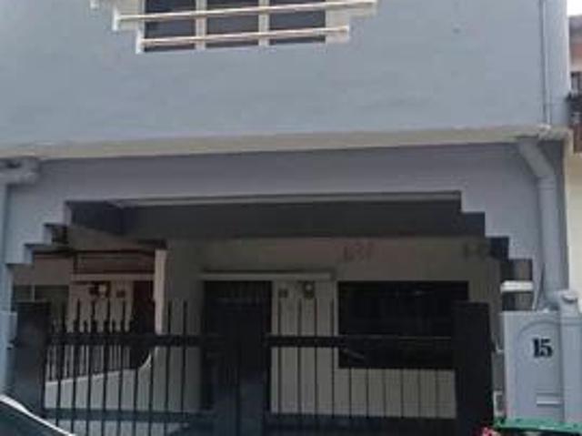 Kluang Barat 2Tingkat 3Bilik Extend Balcony Atas Toilet AtasPapan