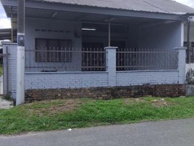 Kluang Johor Semi D Good Jalan resak For Sale