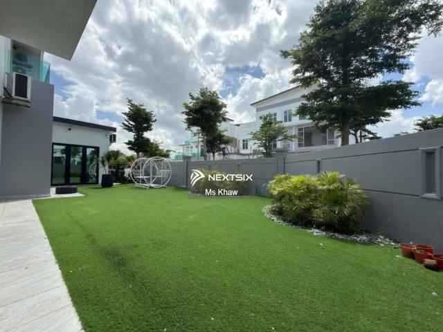 Kluang Near Town @ Taman Bahagia / Megah Big Single Storey Terrace House Renovated and repaint in good condition