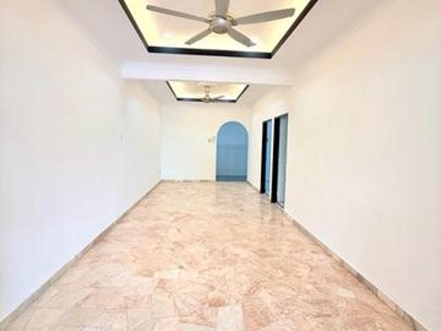 Kluang Single Storey TeresFullLoanPercumaSafetyDoor FullHouseGrill