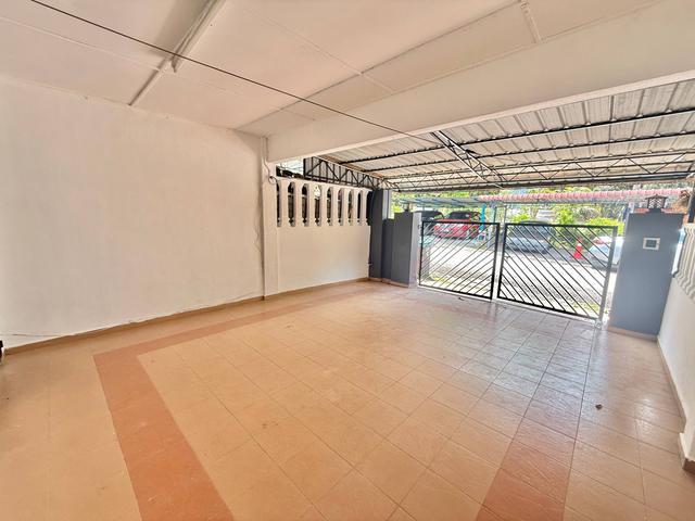 Kluang Taman Aman 2Tingkat 3Bilik Unblock View Ada Carpark Full Loan