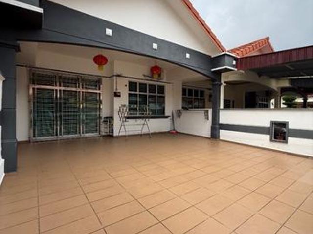 Rumah Teres Eksklusif di Taman Delima 2 Kluang 1920 sqft