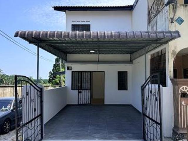 Kluang Taman Desa 2tingkat END LOT