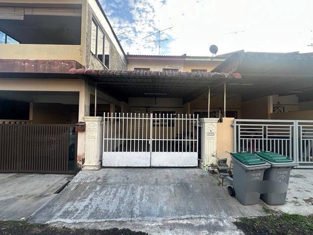 Kluang Taman Sri Permai Batu 2 Low Cost with 3Bedroom 120 Loan