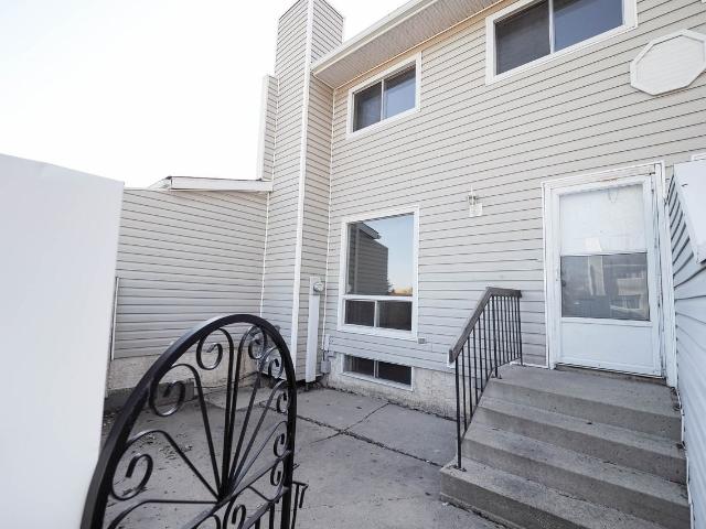 Knottwood Terrace 3 Bedroom Home for Rent at 132 Knottwood Rd N, Edmonton, AB T6K None Satoo