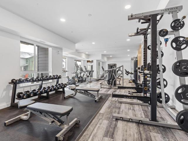 Knox Village 2 Bedroom Apartment for Rent at 1430 Cara Glen Crt, Kelowna, BC V1V 0J7