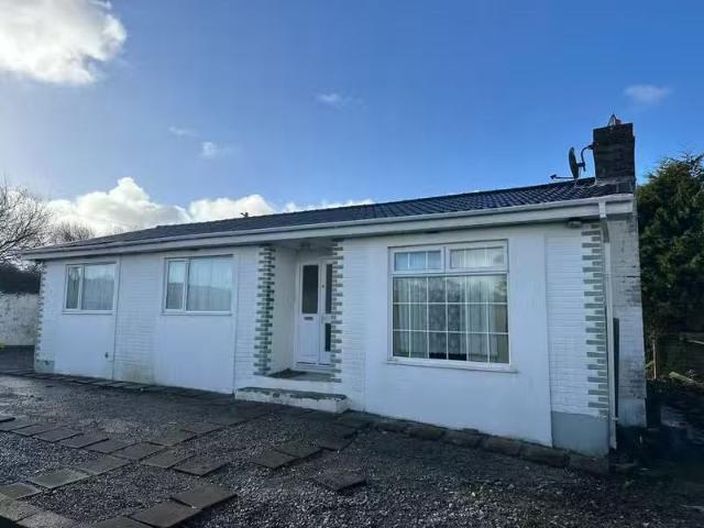 Knocknaboula, Foynes, Loughill, Co. Limerick, V94V6RK is for s.