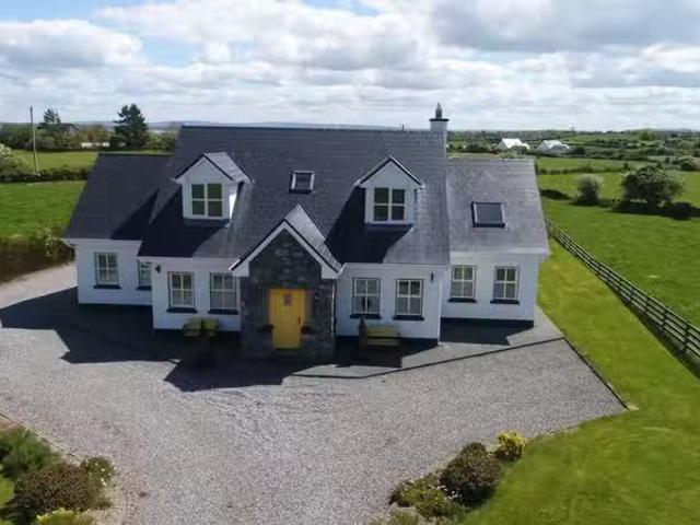 Knockakilleen, Kinvara, Co. Galway, H91W0VW is for sale