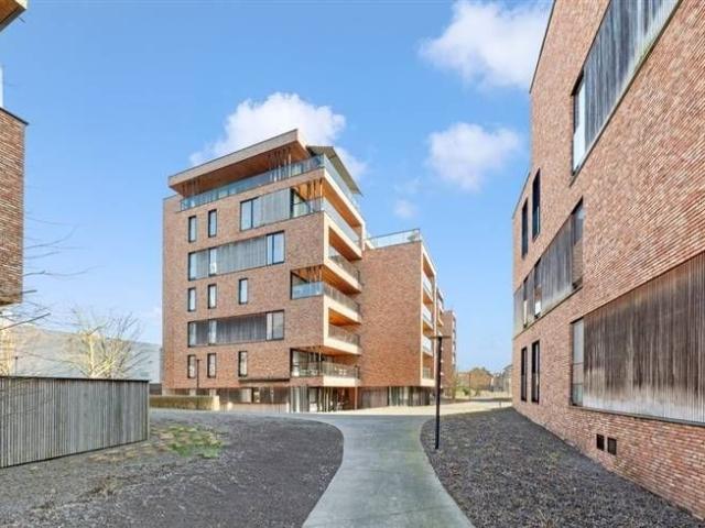 KNAP ENERGIEZUINIG APPARTEMENT MET RUIME TERRASSENEN TWEE ST