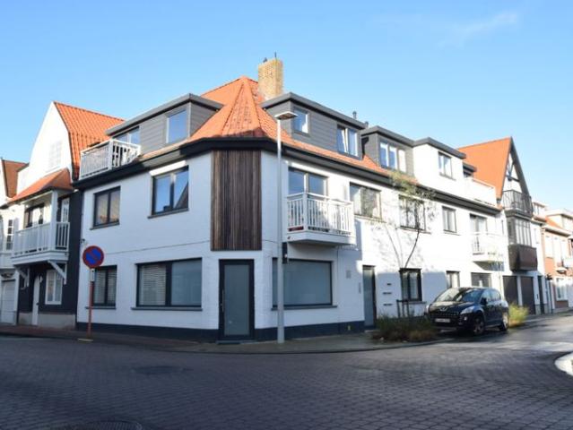 Knap gerenoveerd appartement met uitstekende ligging op D.