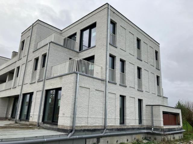 Knap penthouse, 69 m², 2 slpk, 2 terrassen, 6% btw, Epeil 20