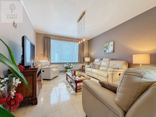 Knappe woning met aparte studio
