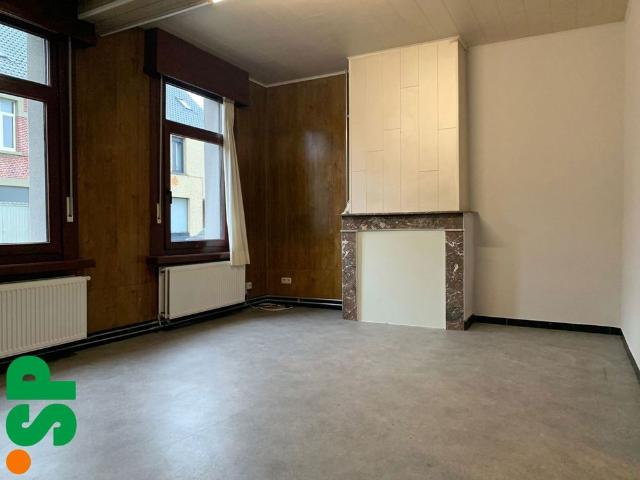 Knusse woning met 3 slaapkamers en koer nabij het centrum van Geel