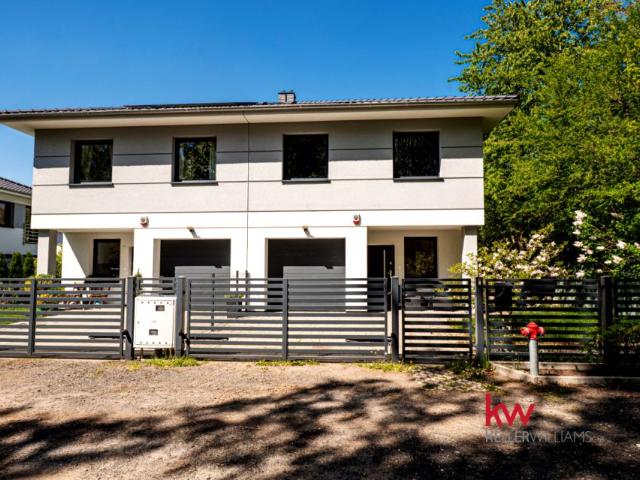 Ks. Bronisława Hertmanowskiego 141,81 m², Suchy Las