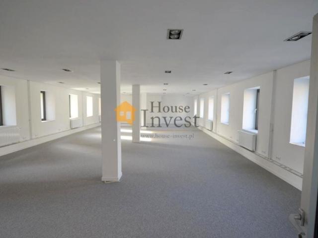 Ks. Piotra Ściegiennego 150 m², Legnica