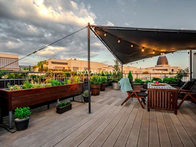 Księdza Prymasa Augusta Hlonda 136 m², Warszawa