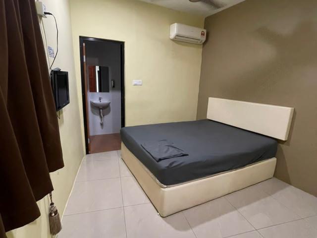 KSL MASTER ROOM FOR RENTLOW DEPOSIT ️Master Room walking distance to KSL at Century Garden, Johor Bahru