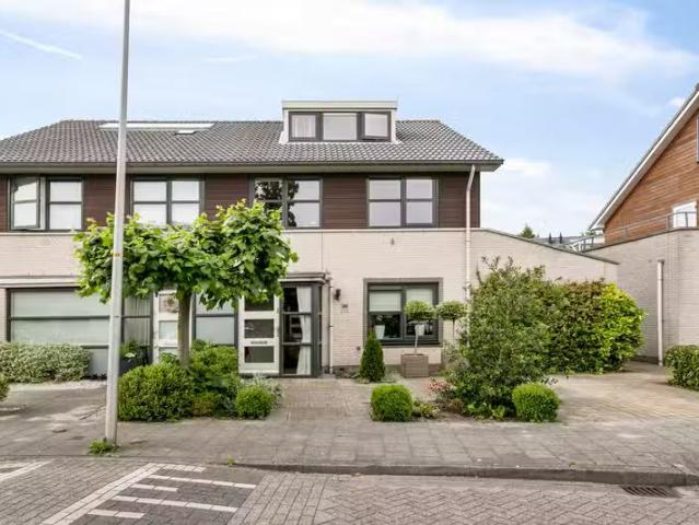 Kroeskarperlaan 36 Voorhout