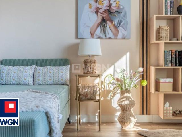 KROKUSOWA 63 m², Reda
