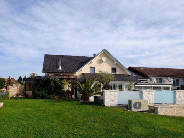 Kronstorf: Hochwertig ausgestattetes Einfamilienhaus mit viel Platz