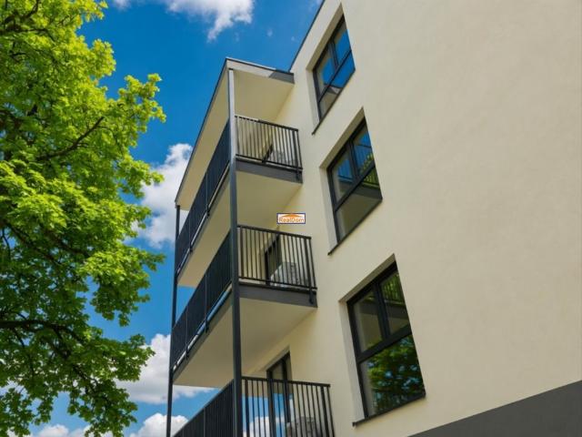 Polecam komfortowe 2 pokojowe mieszkanie z balkonem 9,86 m² w Krakowie