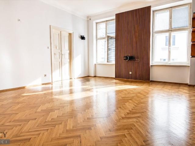 Kraków Stare Miasto: Zabytkowe 72m2 z potencjałem