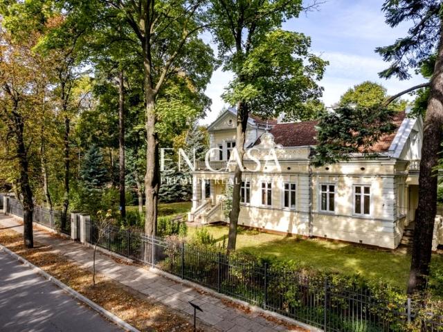 Krakowska 13 300 m², Milanówek