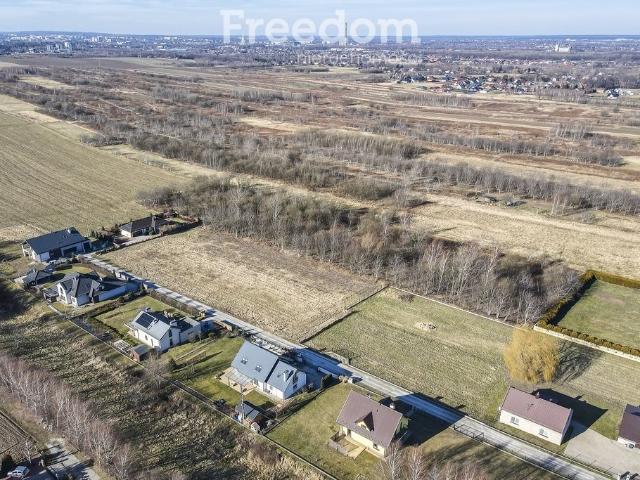 Krasne, 11 400 m2