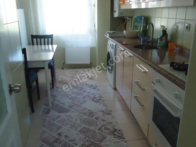 Krc'den Gülveren Mahallesinde Yüksek Giriş Satılık 3+1 Daire