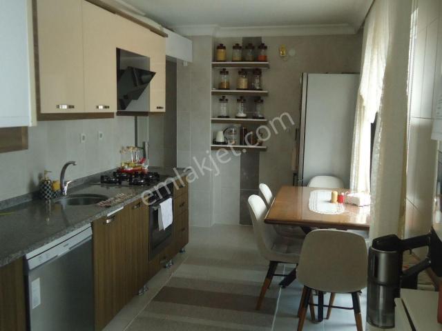 Krc'den Merkezi Konumda Katta Full Yapılı Satılık 3+1 Daire
