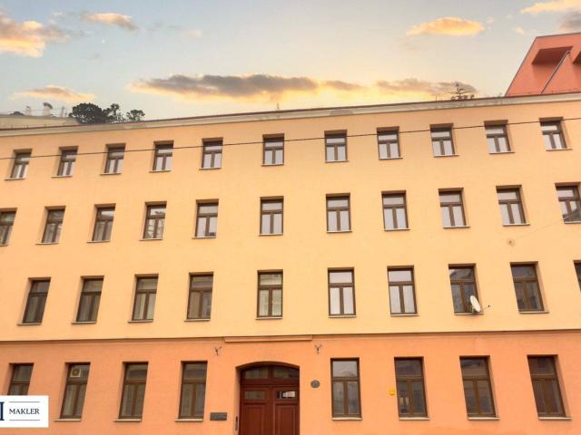 Kreative Köpfe aufgepasst! 2 Zimmer Wohnung mit viel Gestaltungsspielraum zum selbst sanieren